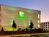Holiday Inn & Suites Atlanta Airport North 