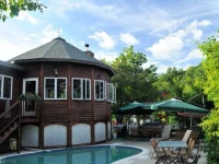 La Perla at Gregory House Country Inn & Restaurant 