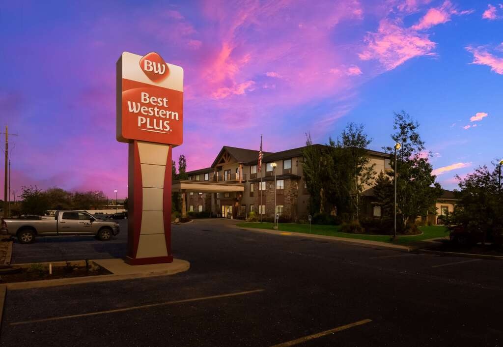 Best Western Plus Landmark Hotel 