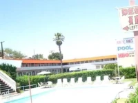 Desert Inn Motel 2*