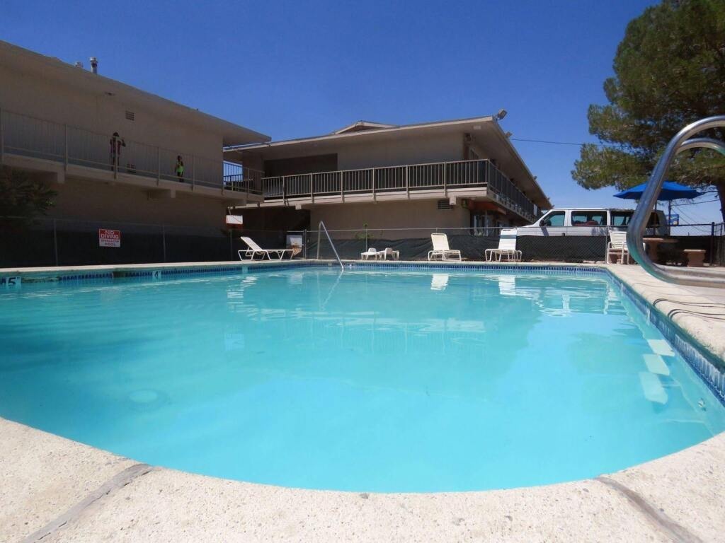 Desert Palace Inn 