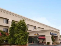 Baymont Inn & Suites - Battle Creek 