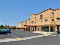 Best Western Plus Battleground Inn & Suites 
