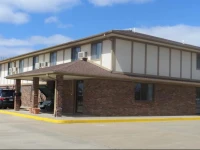 Baxter Inn 4 Less 
