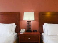 Holiday Inn Express Hotel & Suites Bedford 