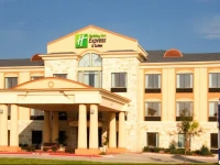 Holiday Inn Express and Suites Beeville 
