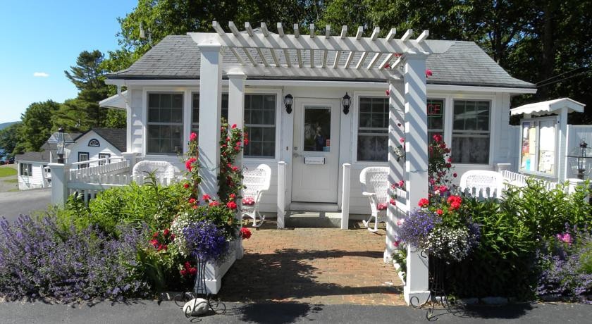 Colonial Gables Oceanfront Village 