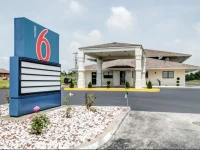 Motel 6 Berea 2*