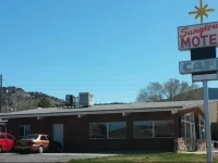 Sunglow Motel and Restaurant 2*