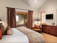Pronghorn Resort 
