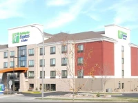 Holiday Inn Express Hotel & Suites Bismarck 