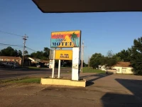 Holiday Capri Motel 