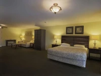 Beach Cove Waterfront Inn 