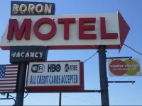 Boron Motel 3*
