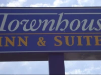 Townhouse Inn and Suites 