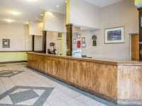 Econo Lodge Breezewood 1*