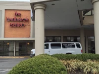 Airport Plaza Inn 