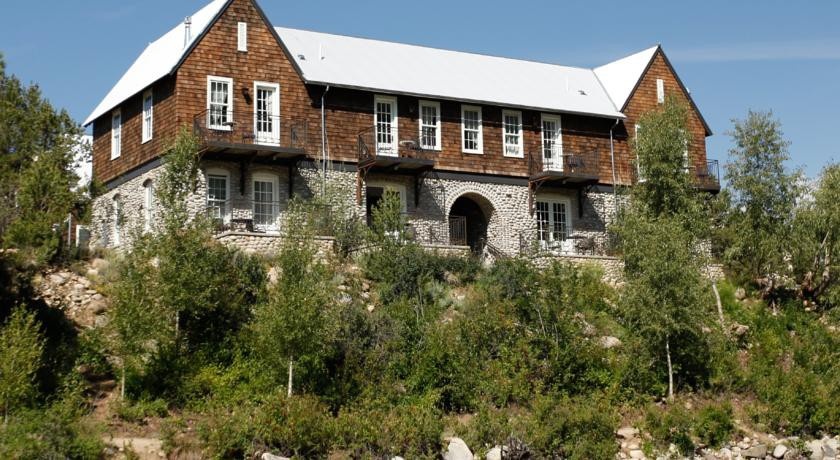 Surf Chateau 