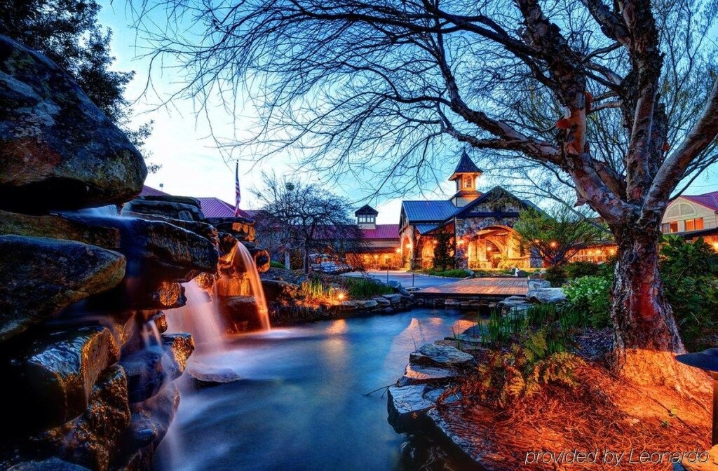 Lanier Islands Legacy Lodge 