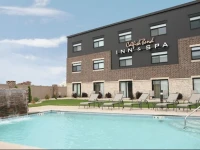 PZAZZ! Resort Hotel and Catfish Bend Inn & Spa 
