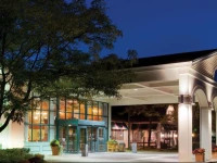 DoubleTree by Hilton Burlington 