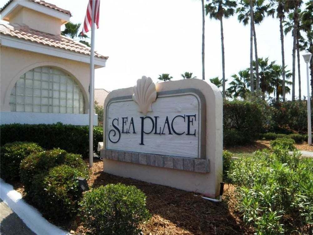 Sea Place 11209 