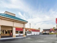 Econo Lodge Calhoun 