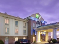 Holiday Inn Express & Suites Chambersburg 