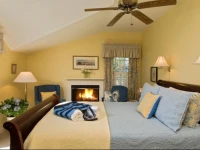 The Carriage House Inn 