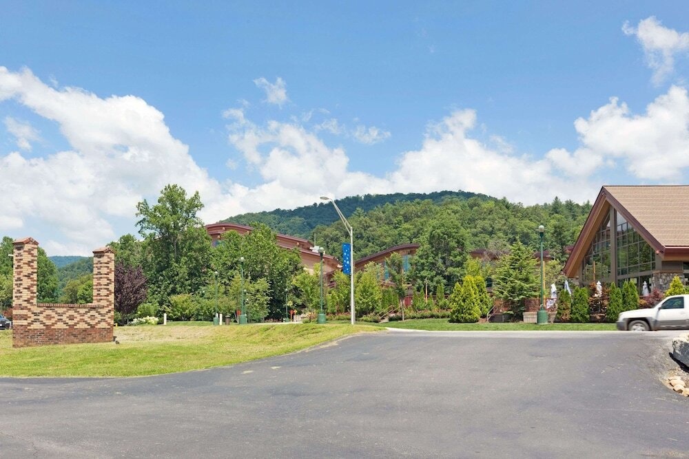 Days Inn Cherokee/Smokey Mountains 