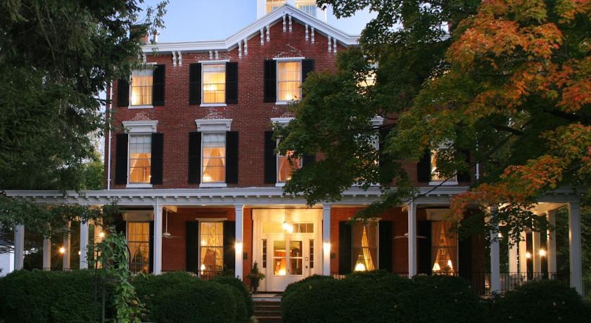 Brampton Bed and Breakfast Inn 