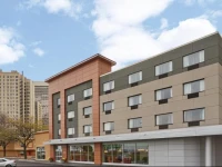La Quinta Inn & Suites Chicago Lake Shore 