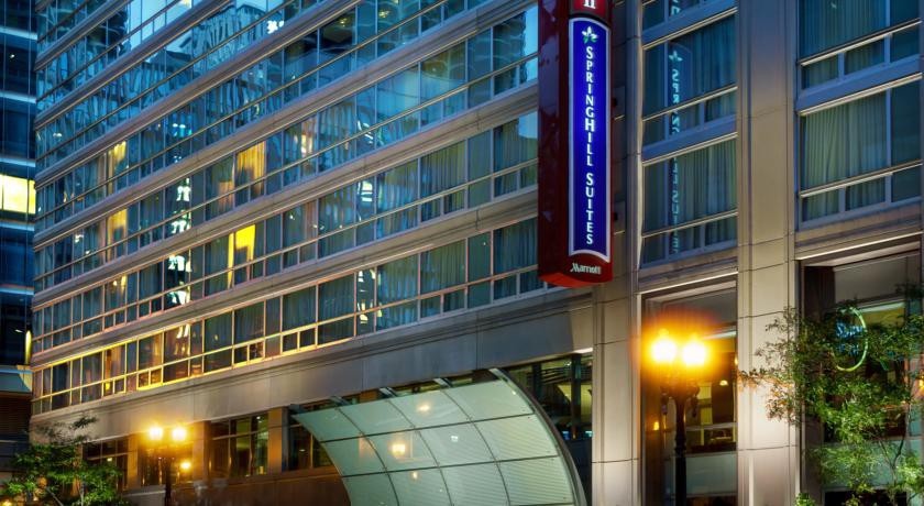 SpringHill Suites Chicago Downtown/River North 