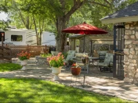 Primrose Inn & Suites 