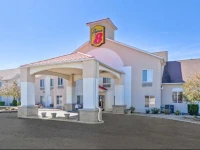 Super 8 Cloverdale 