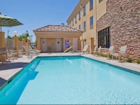Holiday Inn Express & Suites Clovis Fresno Area 