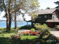 Captain Whidbey Inn 