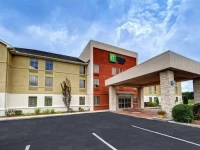 Holiday Inn Express & Suites Crossville 
