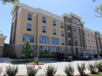 Hampton Inn & Suites Dallas Market Center 