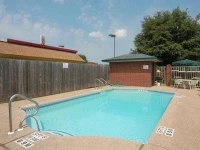 Econo Lodge Dallas South/Hutchins 