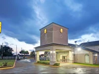 Super 8 Dallas East 