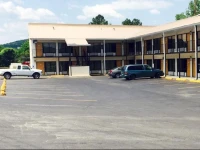 Motel 6 - Dalton 
