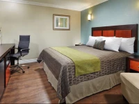 American Inn Downey 3*