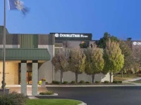 DoubleTree by Hilton Dearborn 