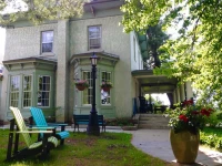 Dug Road Inn 