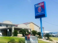 Studio 6 Del Rio 