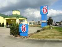 Motel 6 Denham Springs 