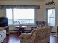 Little Whale Watch Condo 