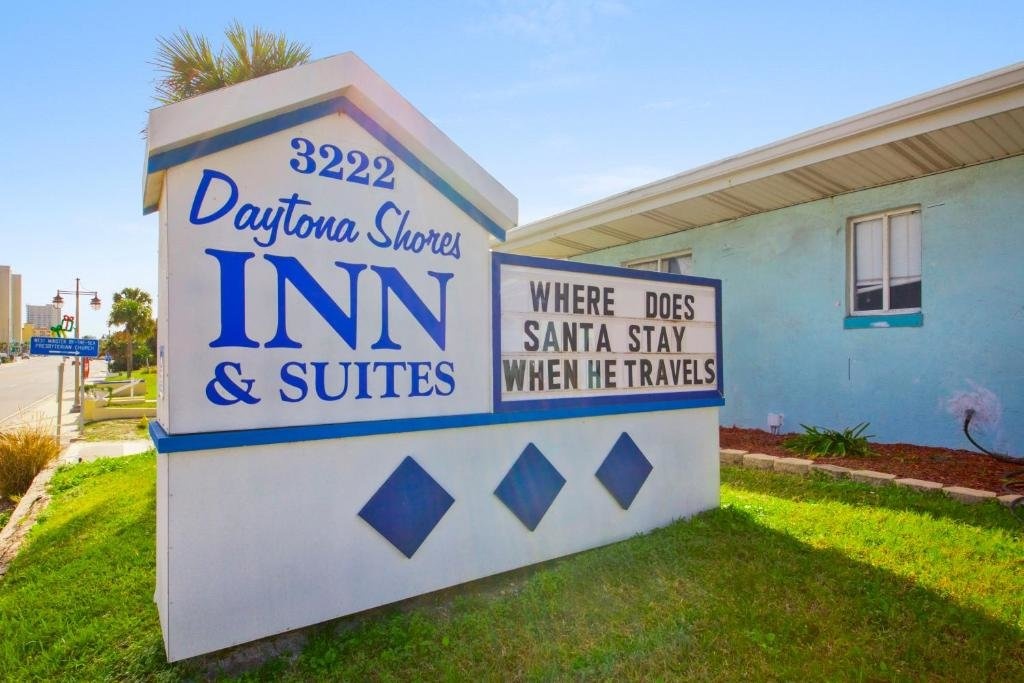 Daytona Shores Inn and Suites 