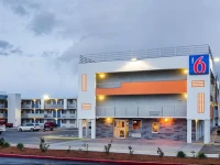 Motel 6 Denver Central - Federal Boulevard 